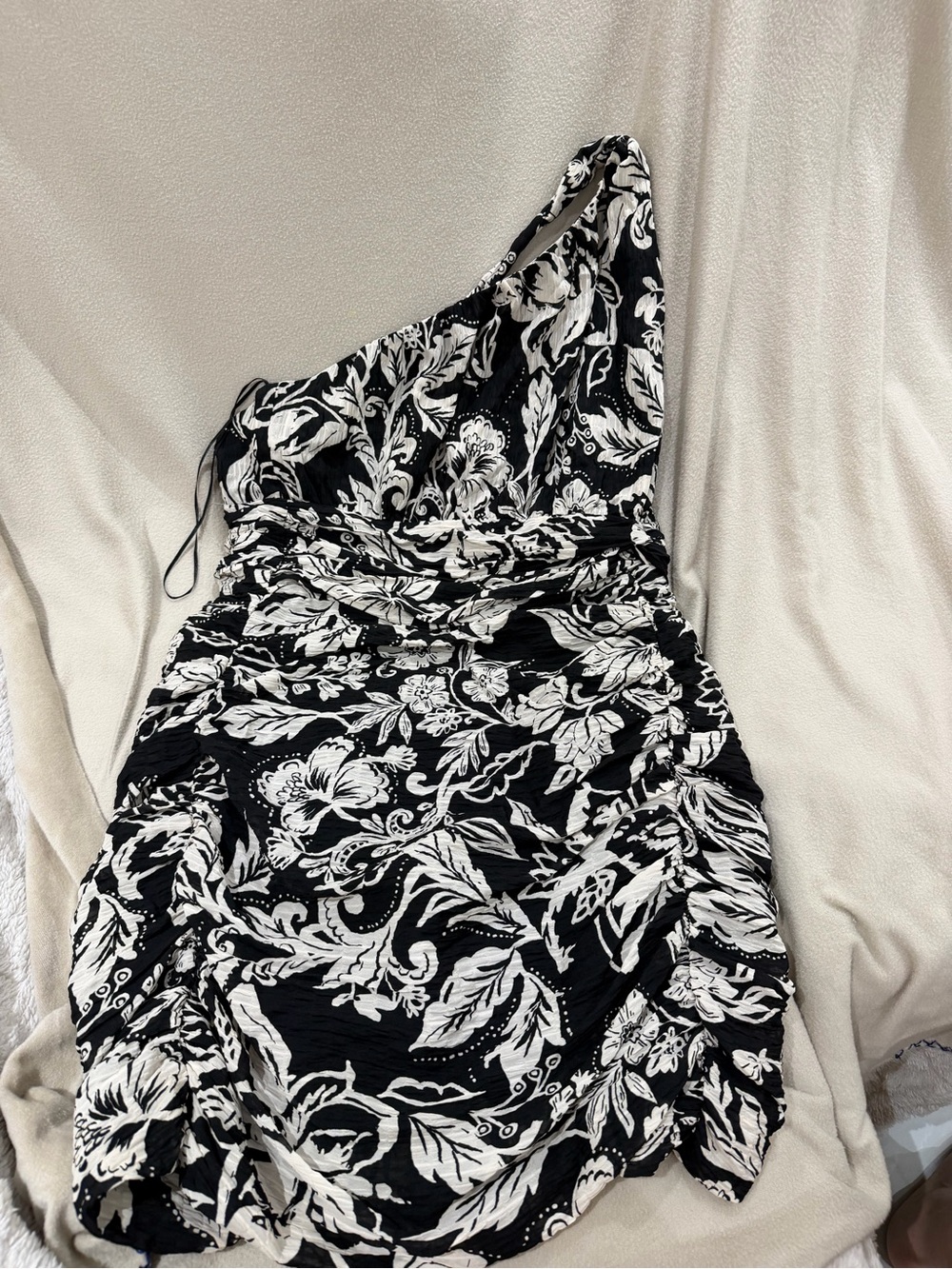 Zara Black and White One-Shoulder Floral Dress